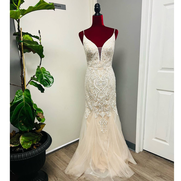 Lulus Dresses & Skirts - Bride Wedding Dress white with beige undertone, lace and Swiss dot, tulle skirt